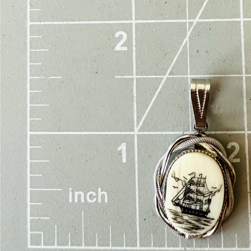 Vintage Schooner Scrimshaw Ship Pendant - Picture 3 of 6